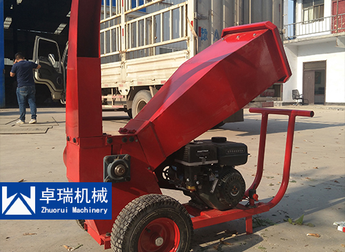 小型樹(shù)枝粉碎機